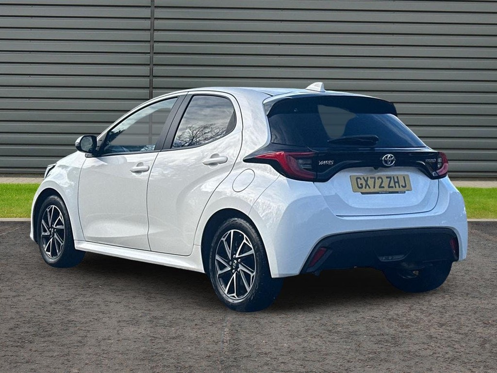 Toyota Yaris 1.5 Vvt-h Design Hatchback Hybrid E Cvt White #5