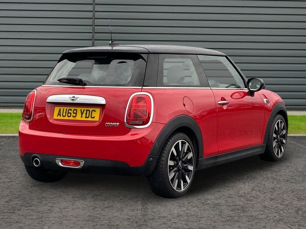 Mini Hatch 1.5 Cooper Exclusive Hatchback Steptron AU69YDC Red #3