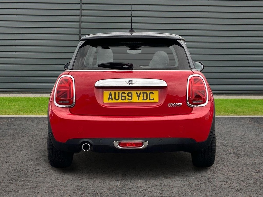 Mini Hatch 1.5 Cooper Exclusive Hatchback Steptron AU69YDC Red #4