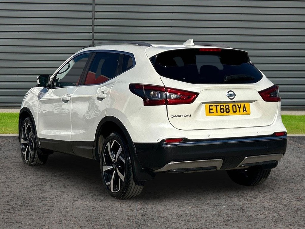 Nissan Qashqai 1.3 Dig T Tekna Suv Dct ET68OYA White #5