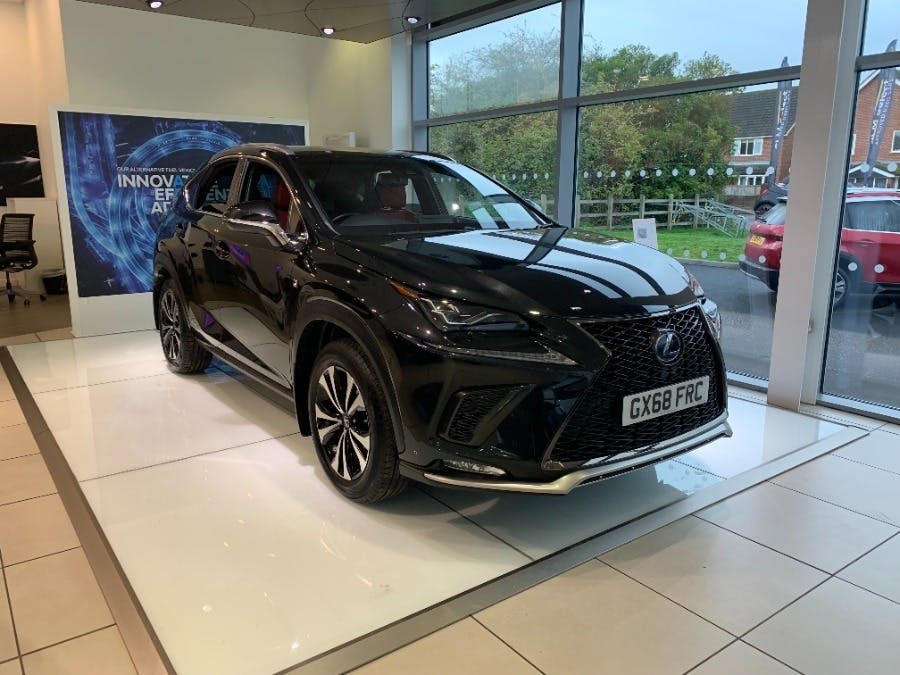 Lexus NX 2.5 300H F Sport Suv Hybrid E Cvt 4Wd Black