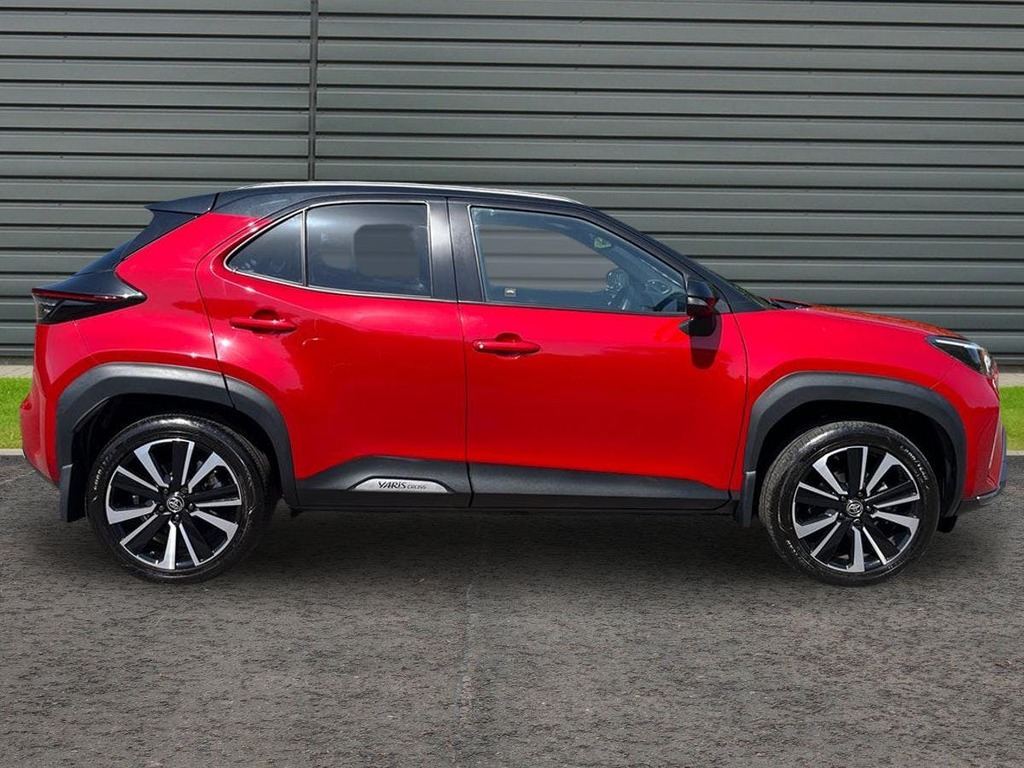 Toyota Yaris Cross 1.5 Vvt-h Premiere Edition Suv Hybrid E Black #2