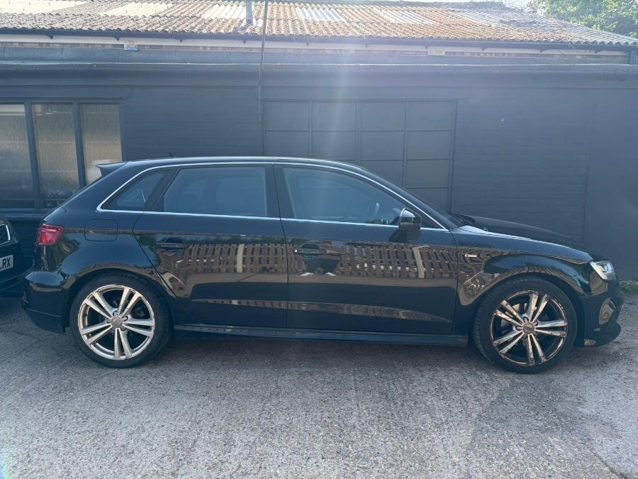 Audi A3 1.4 Tfsi Cod S Line Sportback GV66LVF Black #2