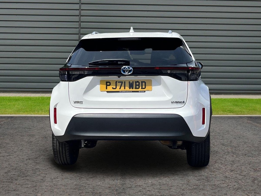 Toyota Yaris Cross 1.5 Vvt-h Design Suv Hybrid E Cvt White #4