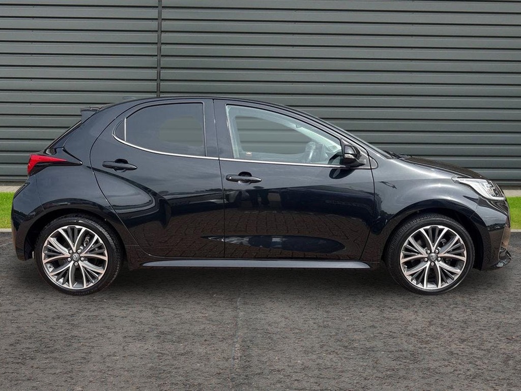 Toyota Yaris 1.5 Vvt-h Excel Hatchback Hybrid E Cvt LM73ZFE Black #2
