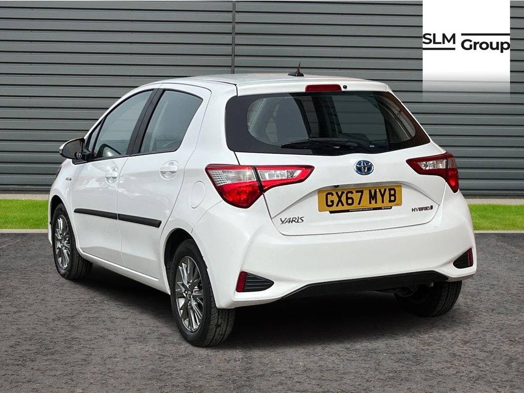 Toyota Yaris 1.5 Vvt-h Icon Tech Hatchback Hybrid E GX67MYB White #5