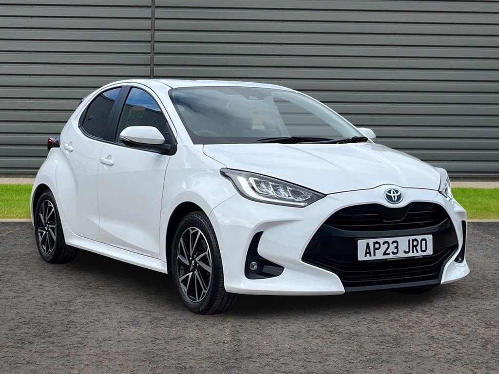 Toyota Yaris 1.5 Vvt-h Design Hatchback Hybrid E Cvt White