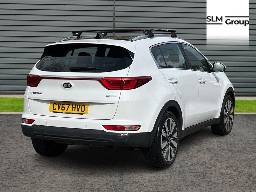 Kia Sportage 1.7 Crdi 3 Isg CV67HVO White #3