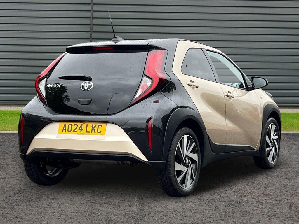 Toyota Aygo X 1.0 Vvt I Edge Hatchback AO24LKC Beige #3