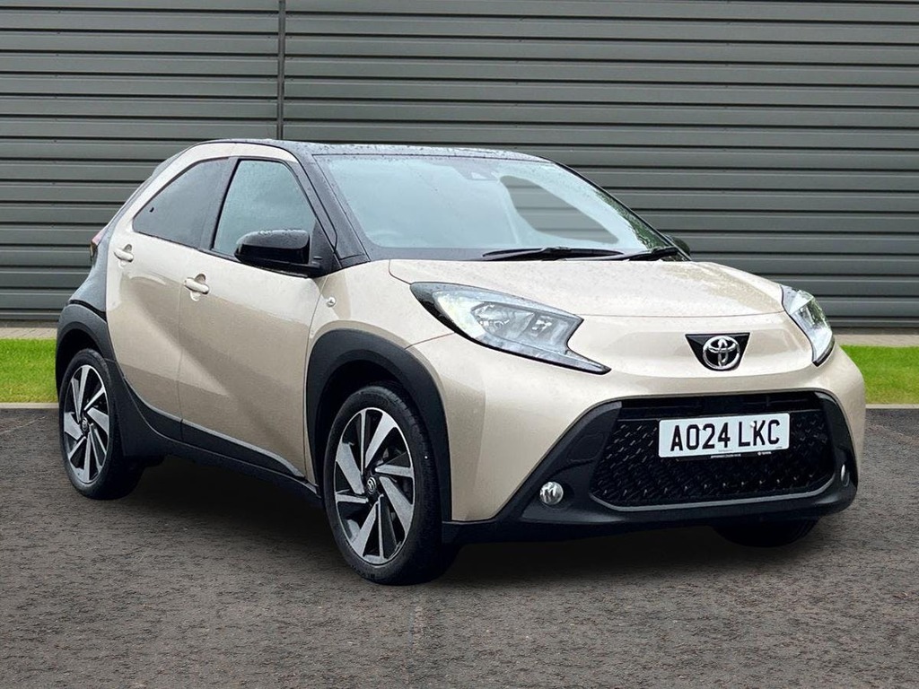 Toyota Aygo X 1.0 Vvt I Edge Hatchback Beige