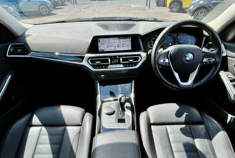 BMW 3 Series Saloon GU21TZN Grey #2