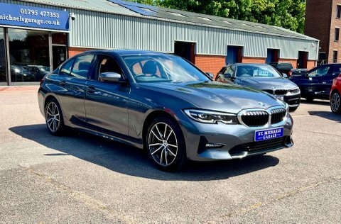 BMW 3 Series Saloon GU21TZN Grey #4