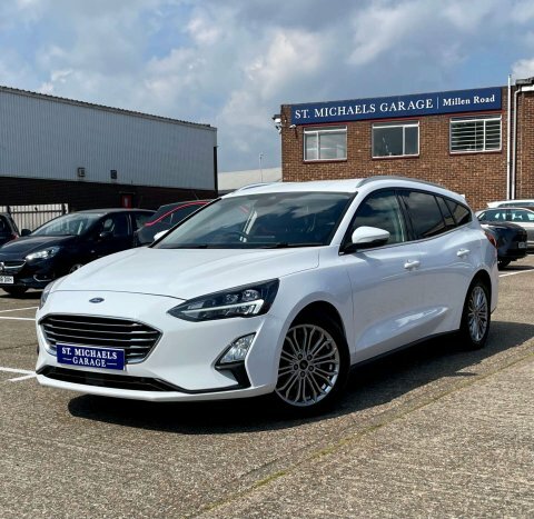 Ford Focus Estate White