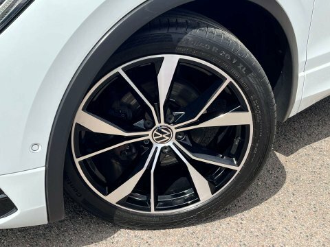 Volkswagen Tiguan Suv ND72USG White #3