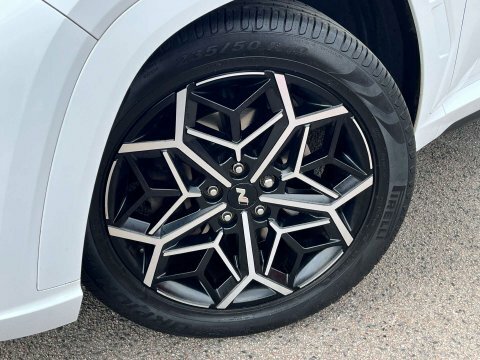 Hyundai Tucson Suv DN22XNZ White #3