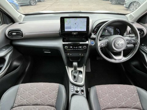 Toyota Yaris Cross Suv GF73LMU White #2