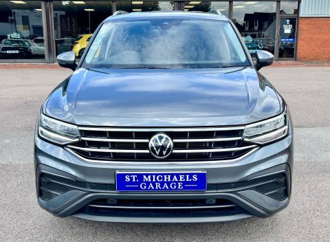 Volkswagen Tiguan Suv EJ72ZHZ Grey #5