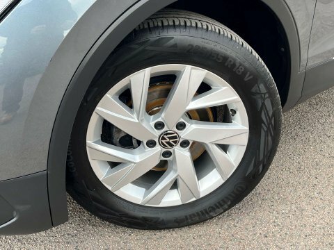 Volkswagen Tiguan Suv EJ72ZHZ Grey #3