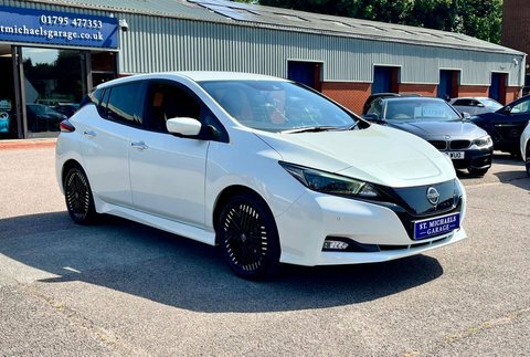 Nissan Leaf Hatchback GK73HGE White #4