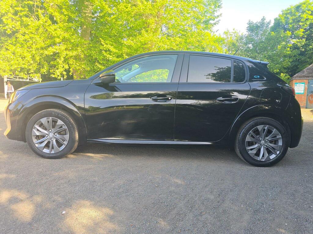 Peugeot e-208 Hatchback 50Kwh Allure Premium 202121 WV21ONU Black #4