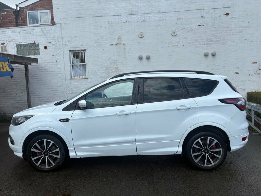 Ford Kuga 2L St-line DF68XUG White #5