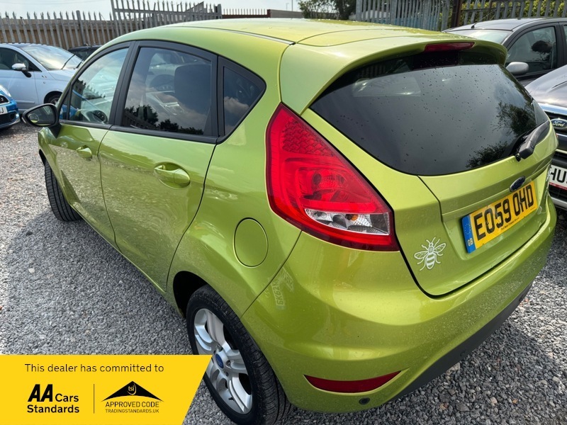 Ford Fiesta Style Plus EO59OHD Green #2