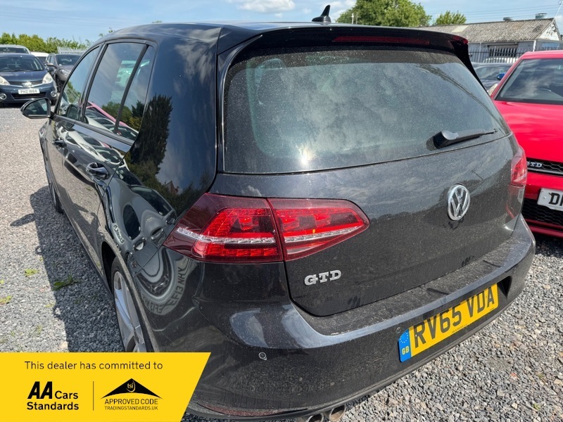 Volkswagen Golf Gtd Black #3