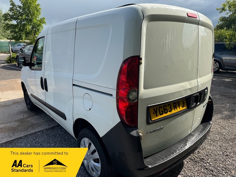 Vauxhall Combo 2300 L1h1 Cdti S White #4
