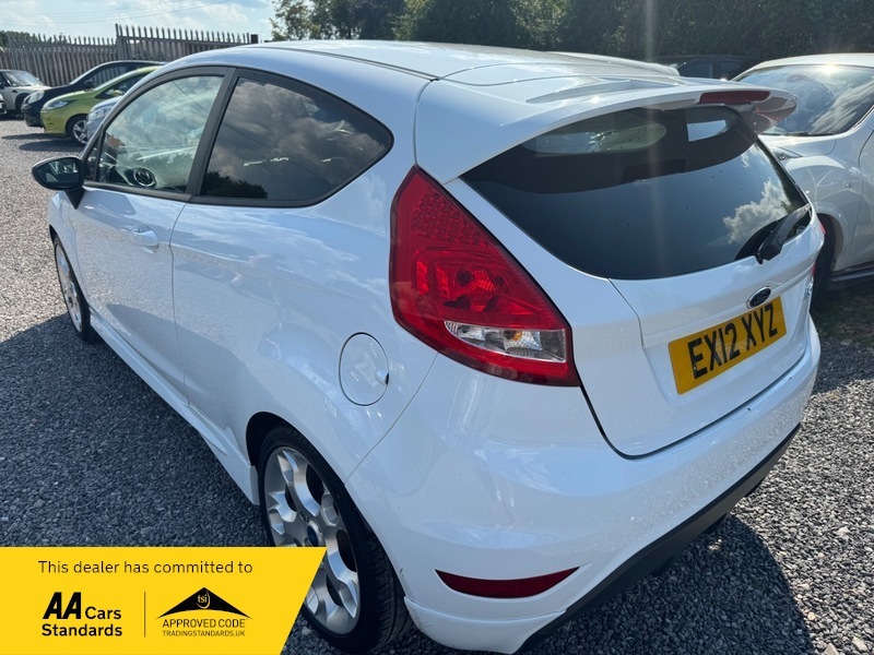 Ford Fiesta Zetec S EX12XYZ White #4