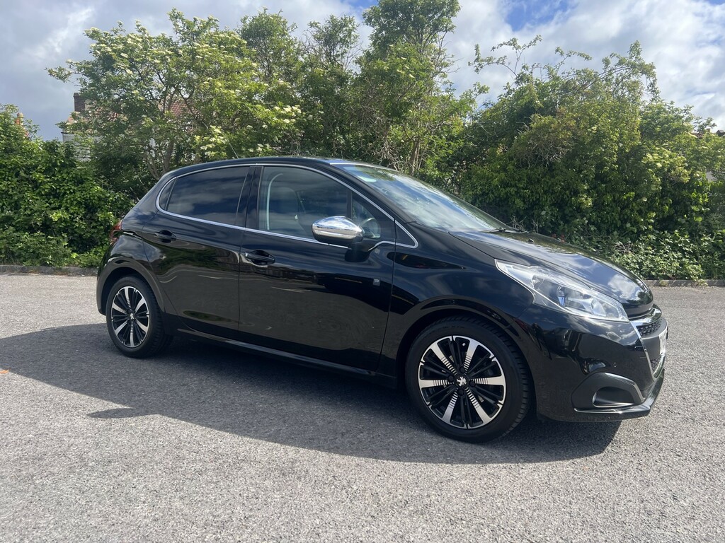 Peugeot 208 1.2 Puretech Tech Edition 201868 Black