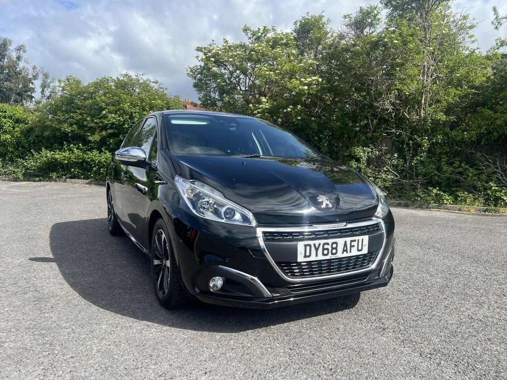 Peugeot 208 1.2 Puretech Tech Edition 201868 DY68AFU Black #3