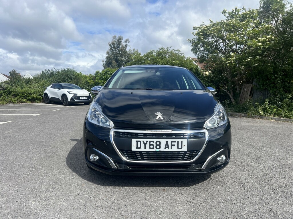 Peugeot 208 1.2 Puretech Tech Edition 201868 DY68AFU Black #4