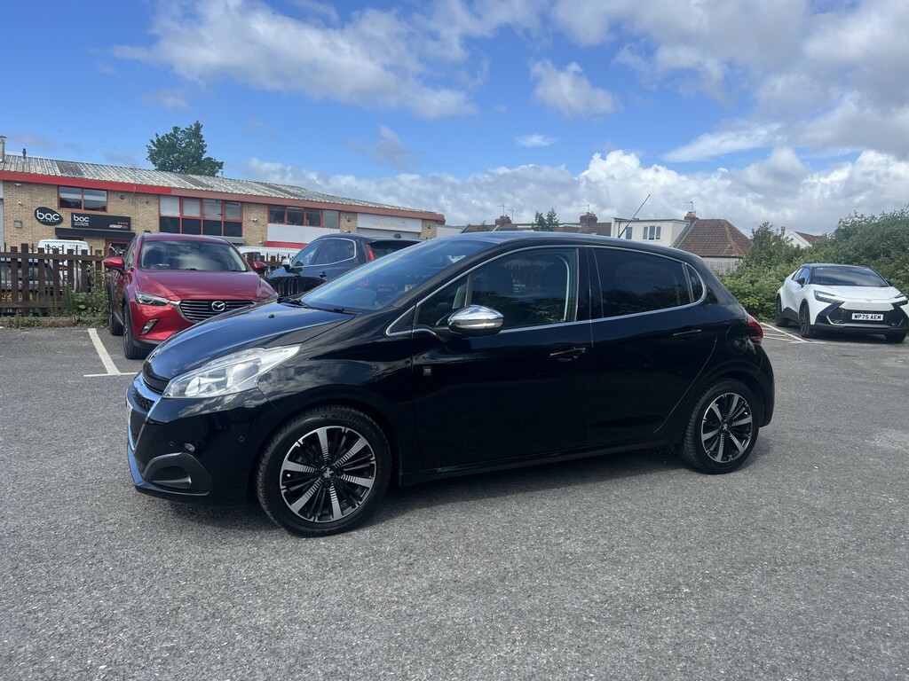 Peugeot 208 1.2 Puretech Tech Edition 201868 DY68AFU Black #6