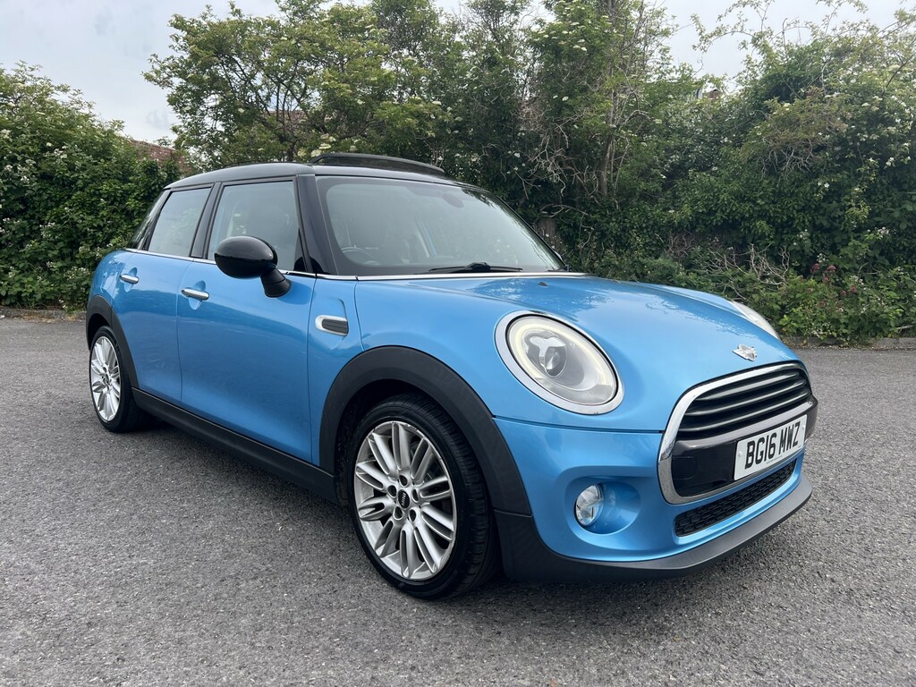Mini Hatch 1.5 5-Door Hatch Cooper 201616 Blue