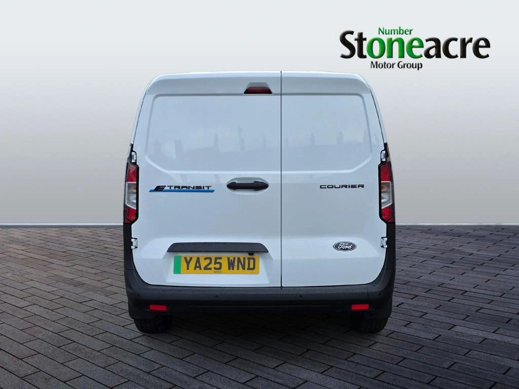 Ford Transit Courier 43Kwh Trend Swb YA25WND  #4
