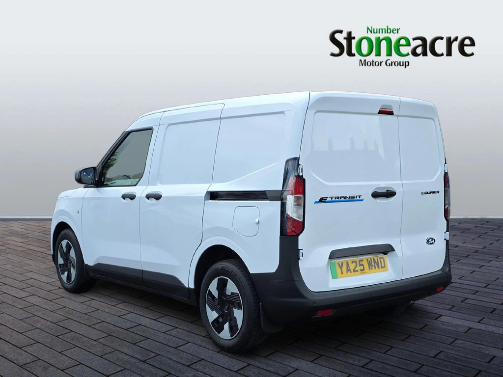 Ford Transit Courier 43Kwh Trend Swb YA25WND  #5