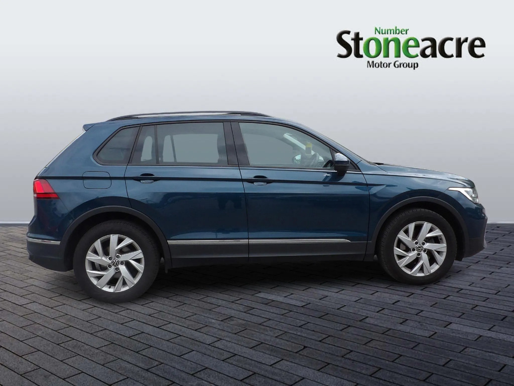 Volkswagen Tiguan 1.5 Tsi Life Suv DE72TSX  #2