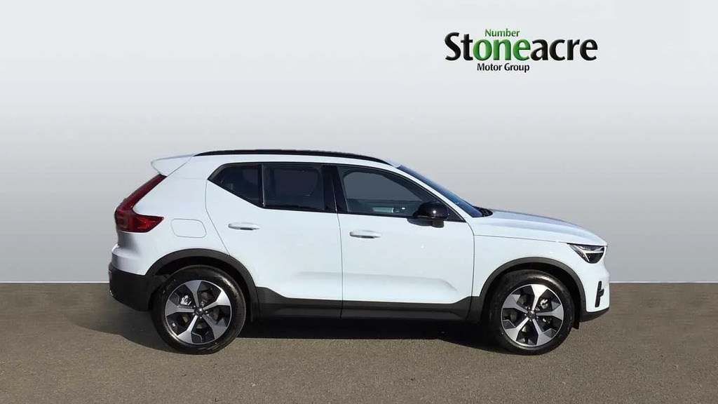 Volvo XC40 2.0 B3p Plus Dark NL26HVG #2