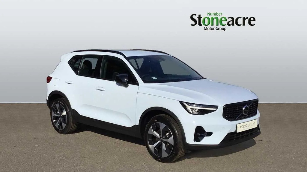 Volvo XC40 2.0 B3p Plus Dark