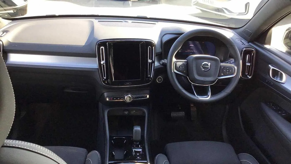 Volvo XC40 2.0 B3p Plus Dark NL26HVG #6
