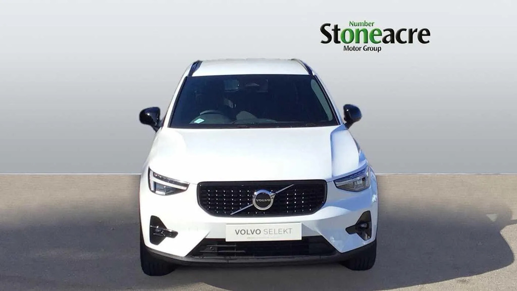 Volvo XC40 2.0 B3p Plus Dark #3