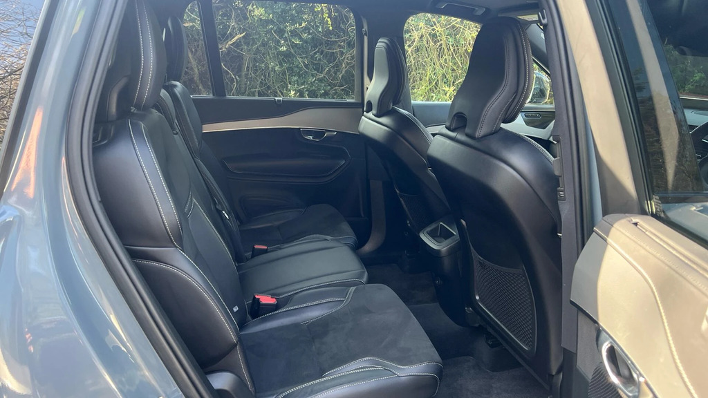 Volvo XC90 2.0 B5d 235 R Design Pro YJ22ZMZ #6