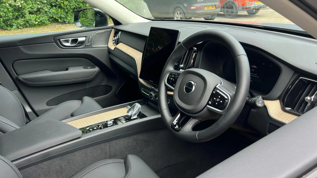 Volvo XC60 2.0 B5 Mhev Plus Pro Awd Euro 6 Ss RF25AZG #4