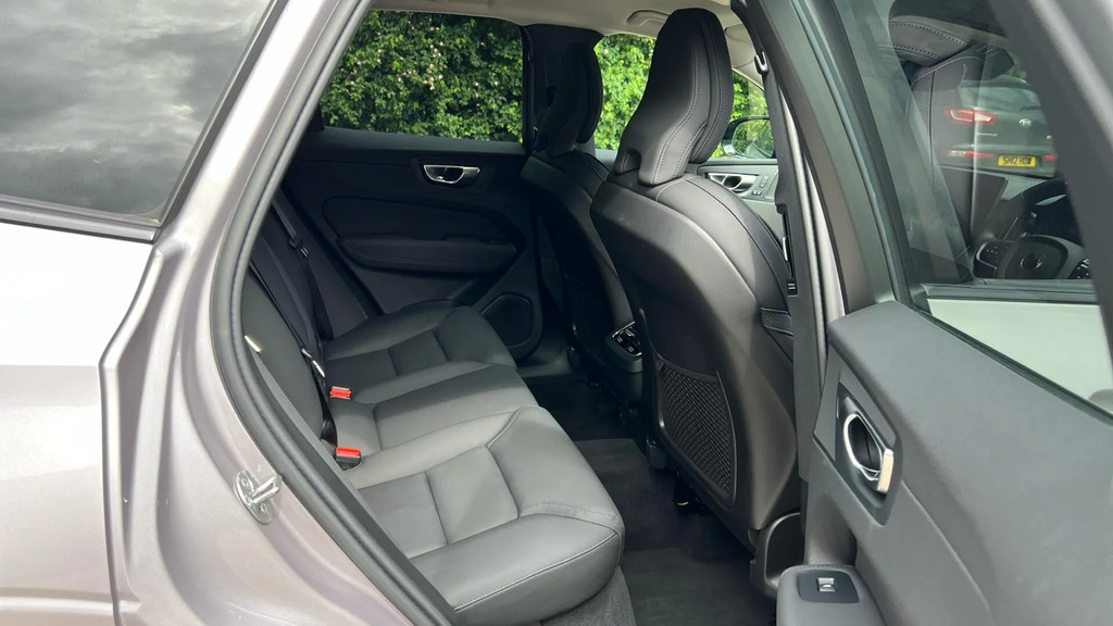 Volvo XC60 2.0 B5 Mhev Plus Pro Awd Euro 6 Ss RF25AZG #6
