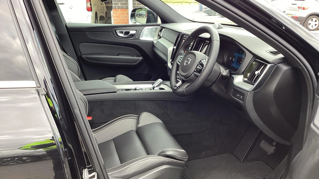 Volvo XC60 2.0H T8 18.8Kwh Ultra Bright Awd Euro 6 Ss  #4