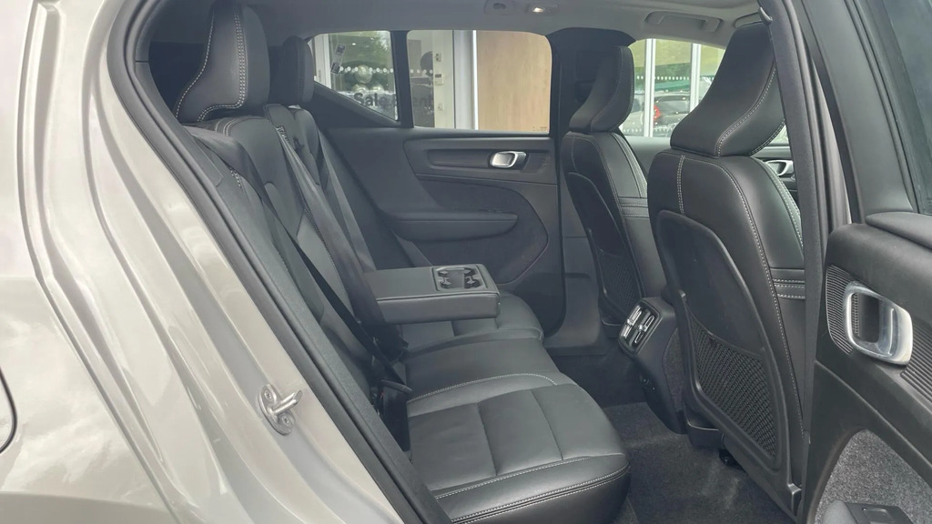 Volvo XC40 2.0 B3 Mhev Ultra Bright Dct Euro 6 Ss RV25FND  #6