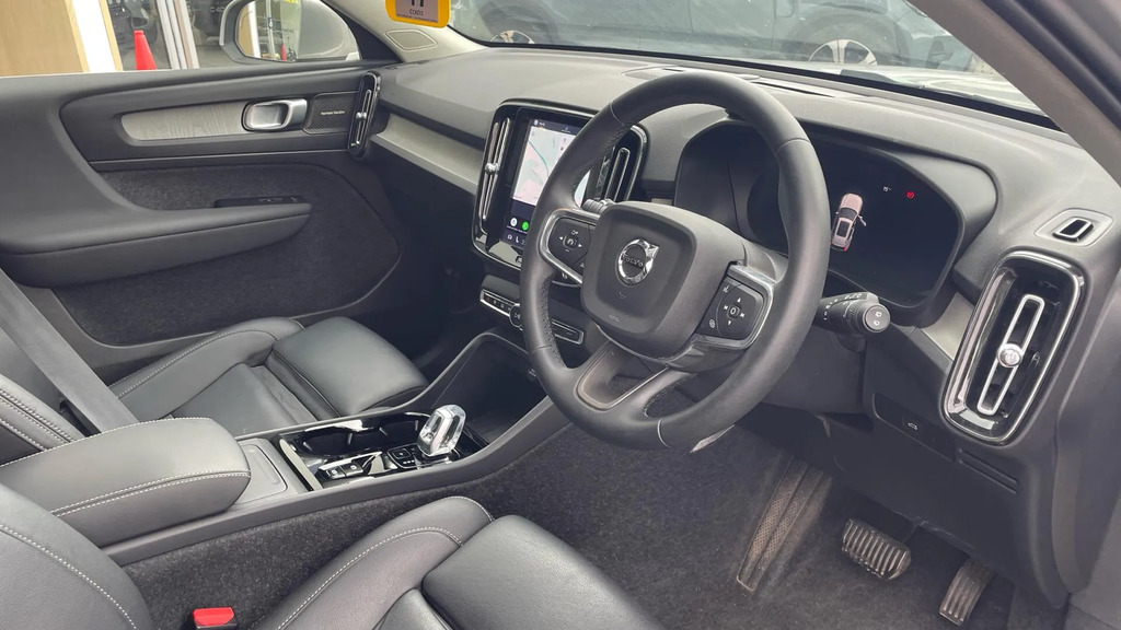 Volvo XC40 2.0 B3 Mhev Ultra Bright Dct Euro 6 Ss RV25FND  #4