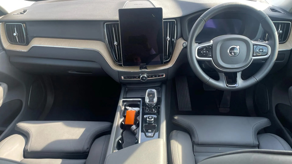 Volvo XC60 2.0 B5 Mhev Plus Pro Awd Euro 6 Ss RF25AXU #5