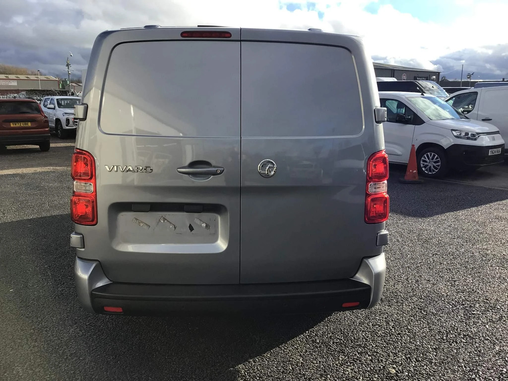 Vauxhall Vivaro 1.5 Turbo D 2900 Sportive Panel Van  #4