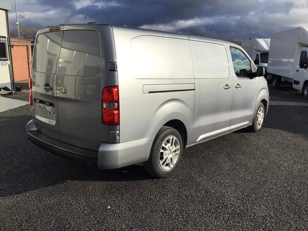 Vauxhall Vivaro 1.5 Turbo D 2900 Sportive Panel Van  #3